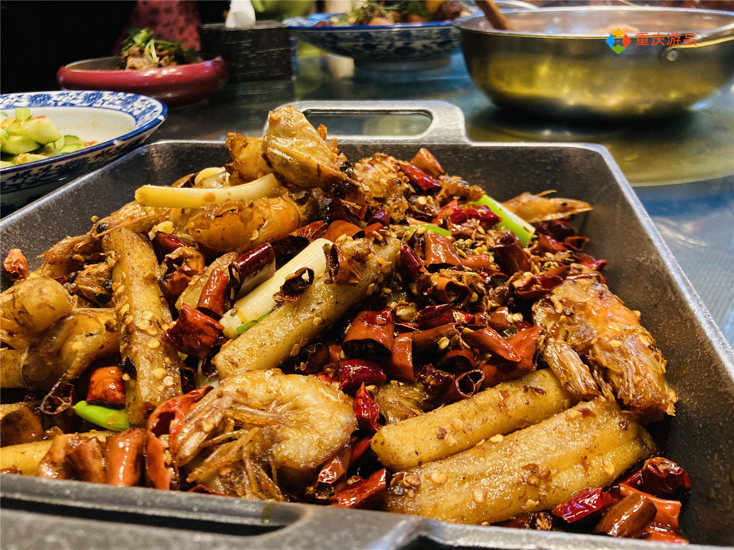 重庆方言：穿插在两顿饭之间，“打幺站”就是本地人的下午茶