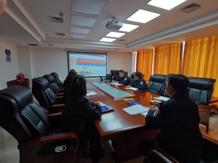 「西安高陵公安」学习榜样事迹 凝聚榜样力量——分局办公室组织观看《榜样5》