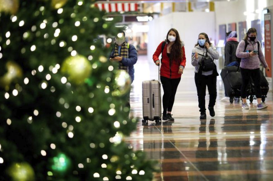 果然沒把糟糕疫情當回事！ 美國人破罐子破摔，創下3月來旅行高峰