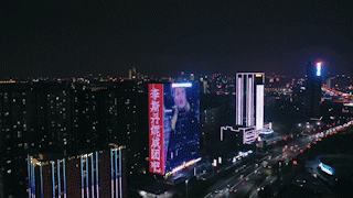 《浪姐》李斯丹妮拿下*队长奖惹争议，尼古丁地标广告来助力