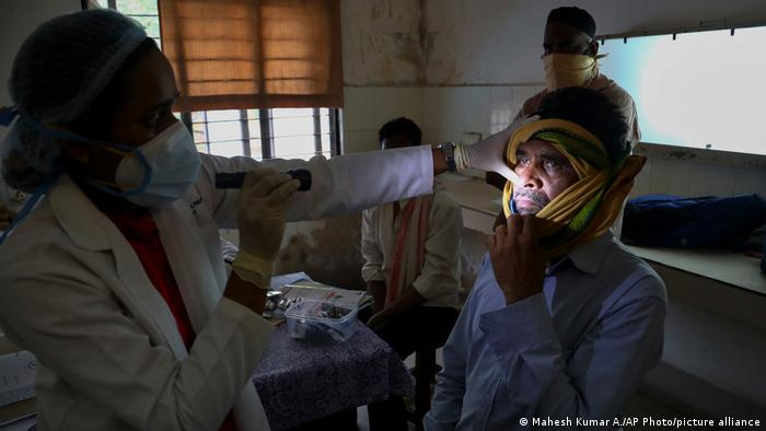 印度大爆恐怖黑真菌病！3万人感染，面部流血摘眼切鼻难保命