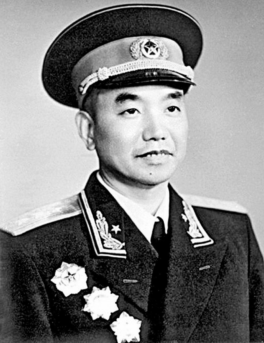 萧克之妻蹇先佛：18岁参军，长征路上生孩子，今