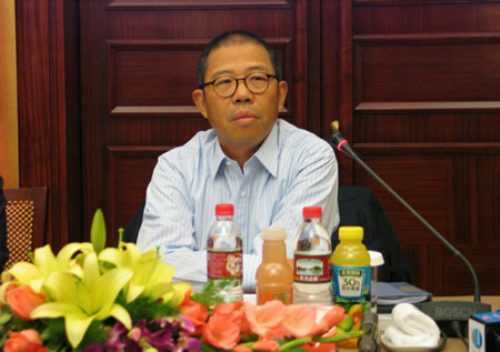 中国首富又换人，前十大富豪座次骤变，马化腾跌出前三