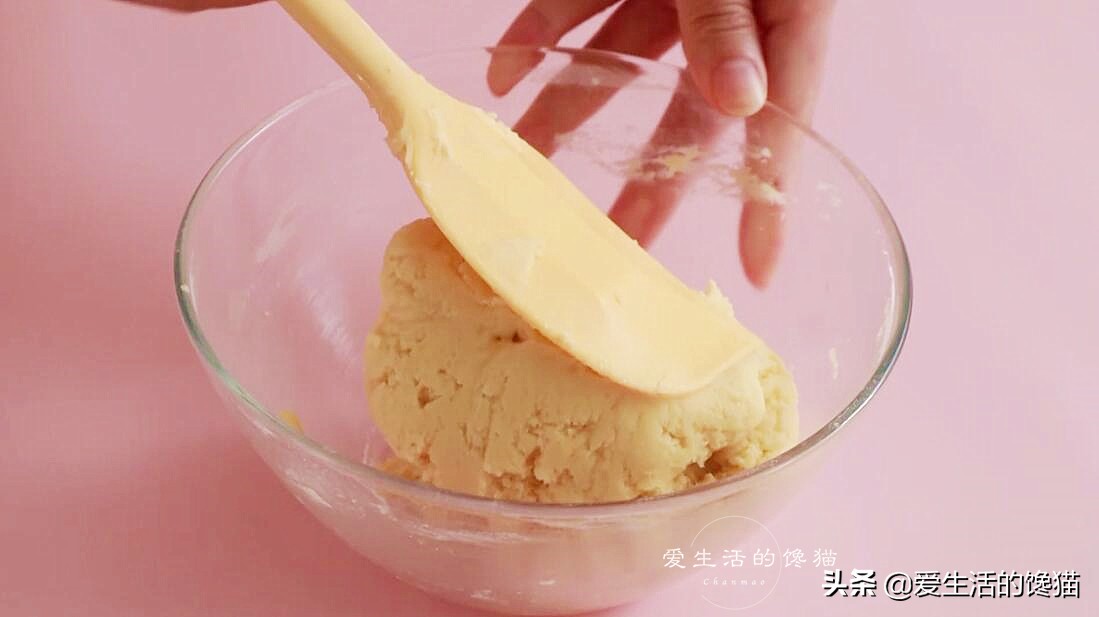 治愈系下午茶：杏仁奶酥，一口一个，香酥掉渣，吃了还想吃