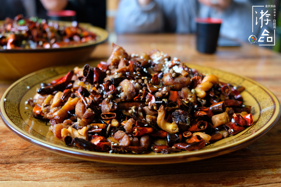 为什么重庆火锅容易导致浪费？菜品种类太多，分量太足