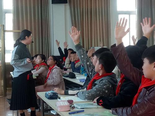 30年教龄老师的总结：班级上成绩好的同学，大多有这么4个特点！
