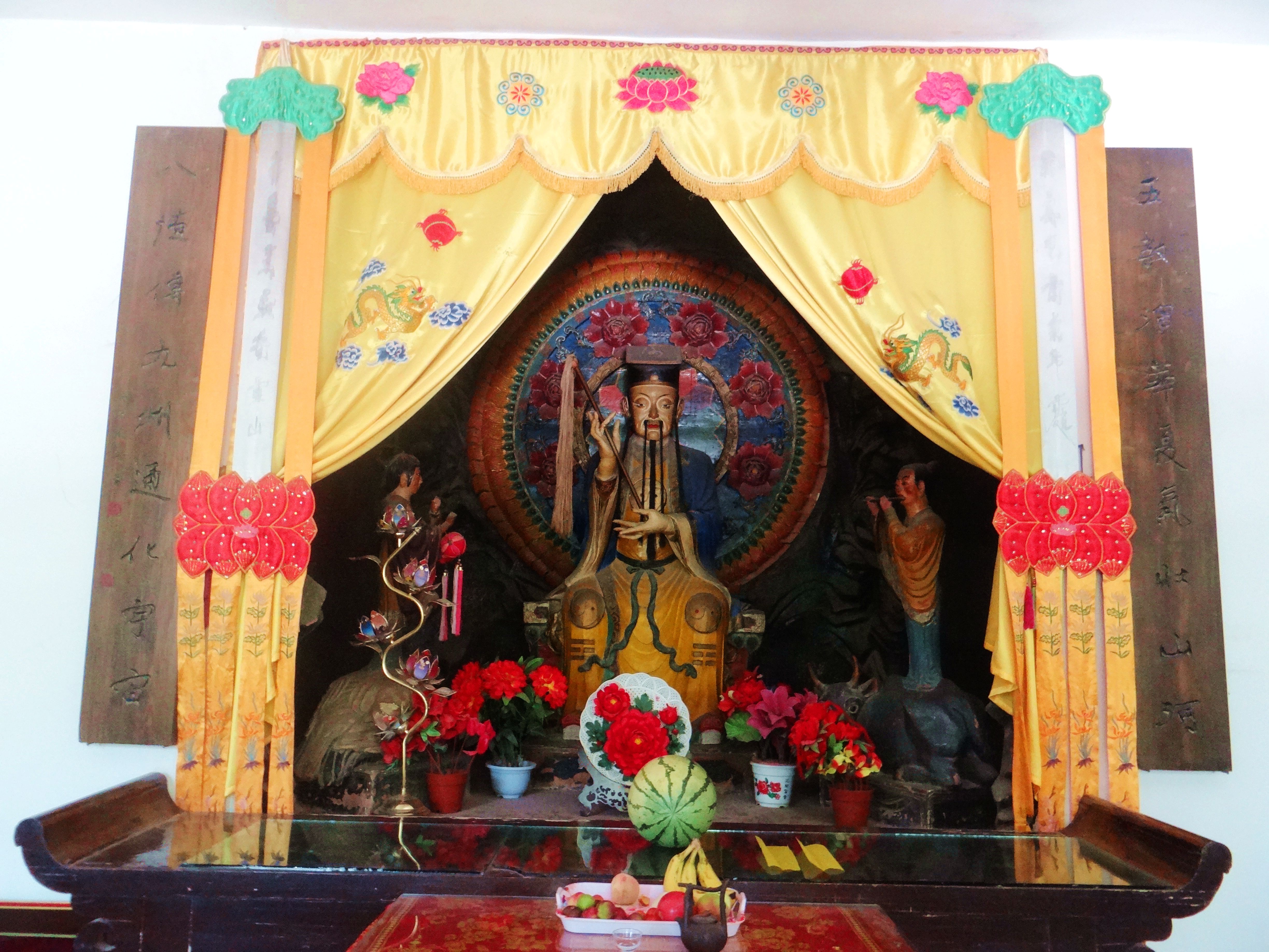 An ancient temple in the deep mountains of 1,400 years, 36 temples and grottoes, a very spectacular scenery