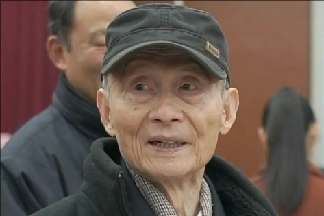 公报私仇？郎平抱憾落幕，遭91岁排球泰斗狠批，两人积怨已久