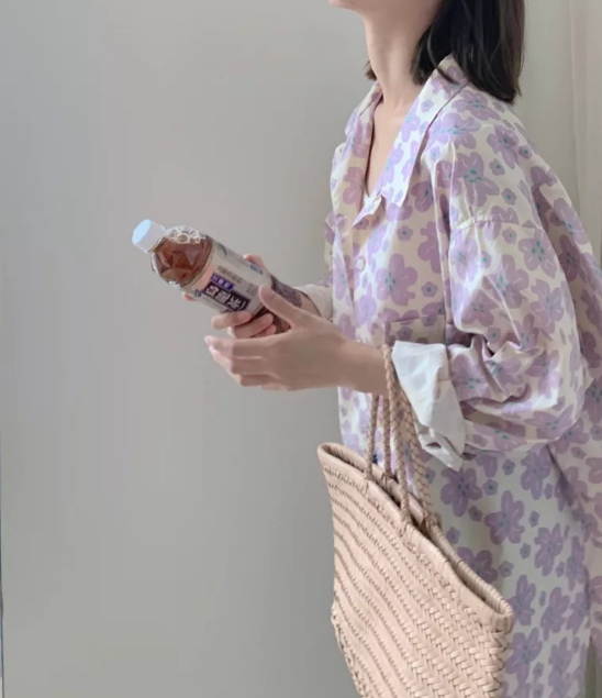 别学“纯欲风”和“冷婊风”了，今年流行小奶脸