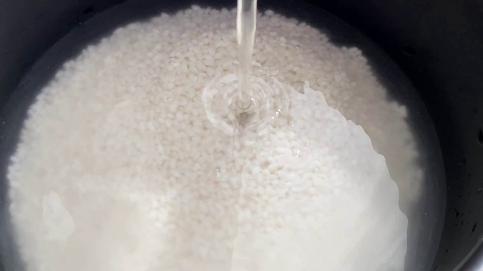 天热，糯米就要这样做，香甜软糯，凉了更好吃，吃一次就忘不了