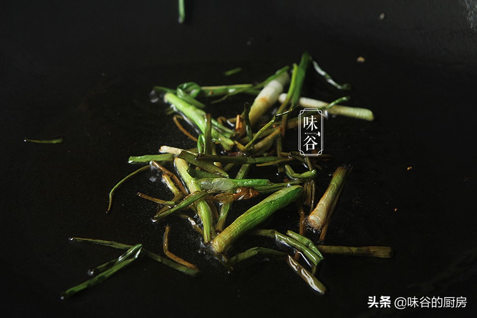 在家怎么做炒面才好吃？尝试这个做法，不粘不坨，味美又好吃