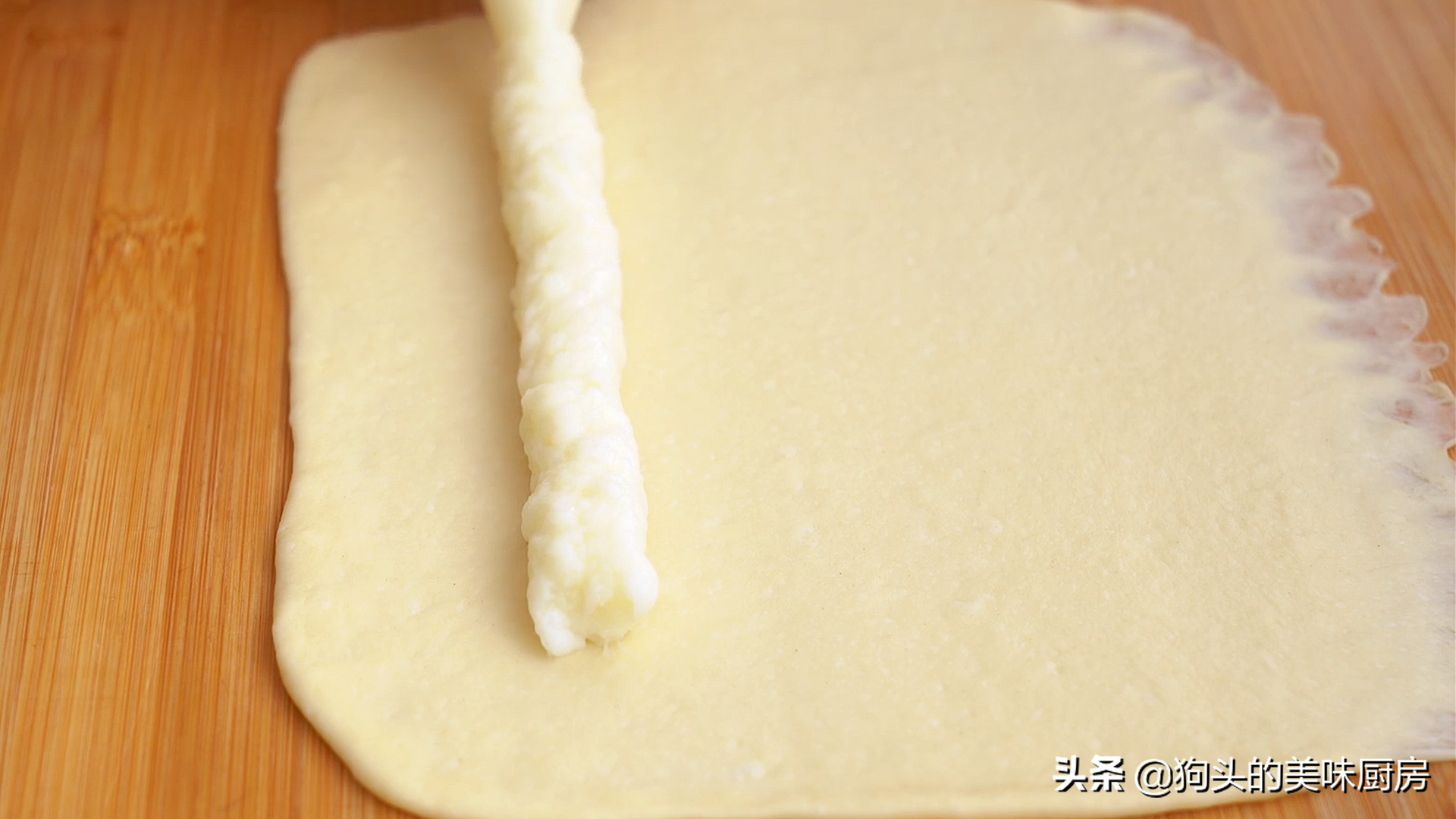 最近酸奶大麻花火了，做法配方告訴你，外酥裡軟，口口爆漿