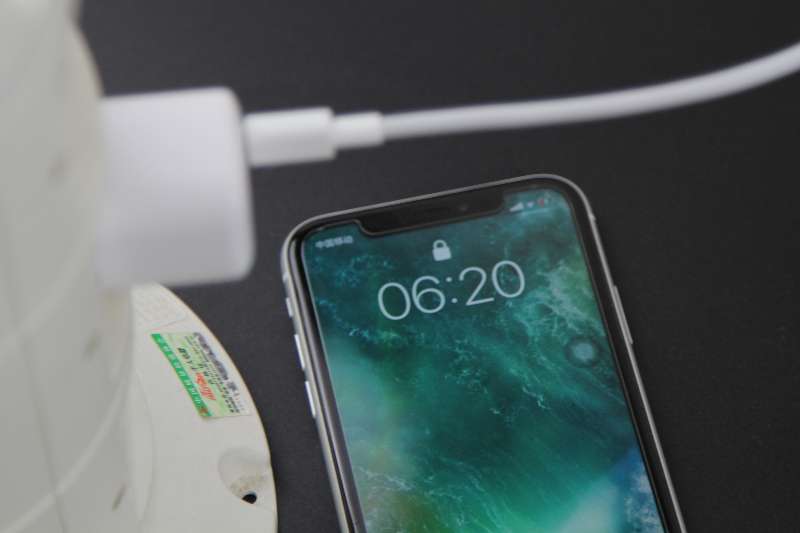 图拉斯“小冰块”20w快充体验：苹果PD快充最新风向标