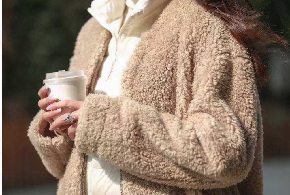 大学生开服装店，靠一招“闺蜜卡”营销策略，一个月净赚27万