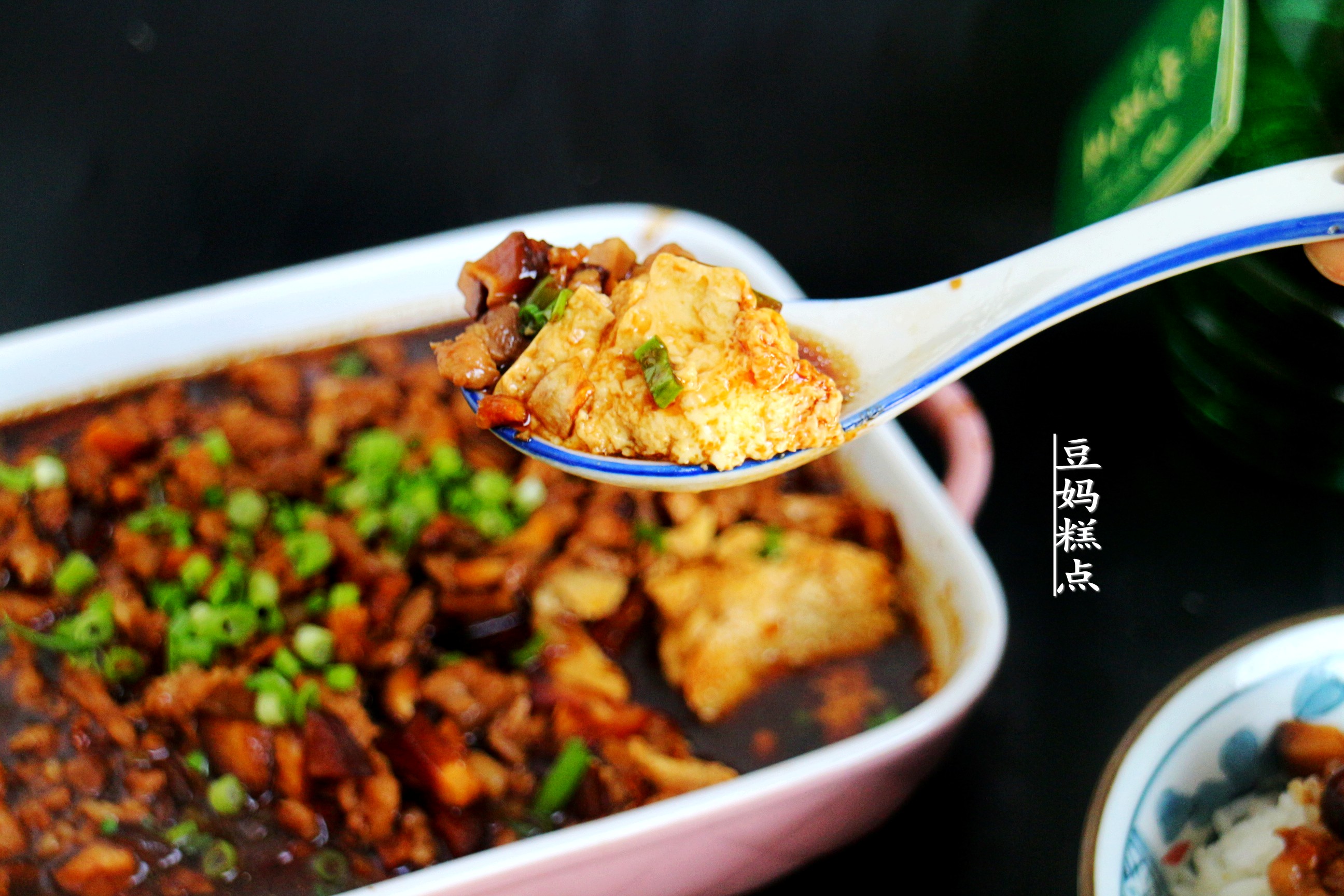 冷天，豆腐和雞蛋一起蒸，簡單又營養，孩子連吃2碗米飯