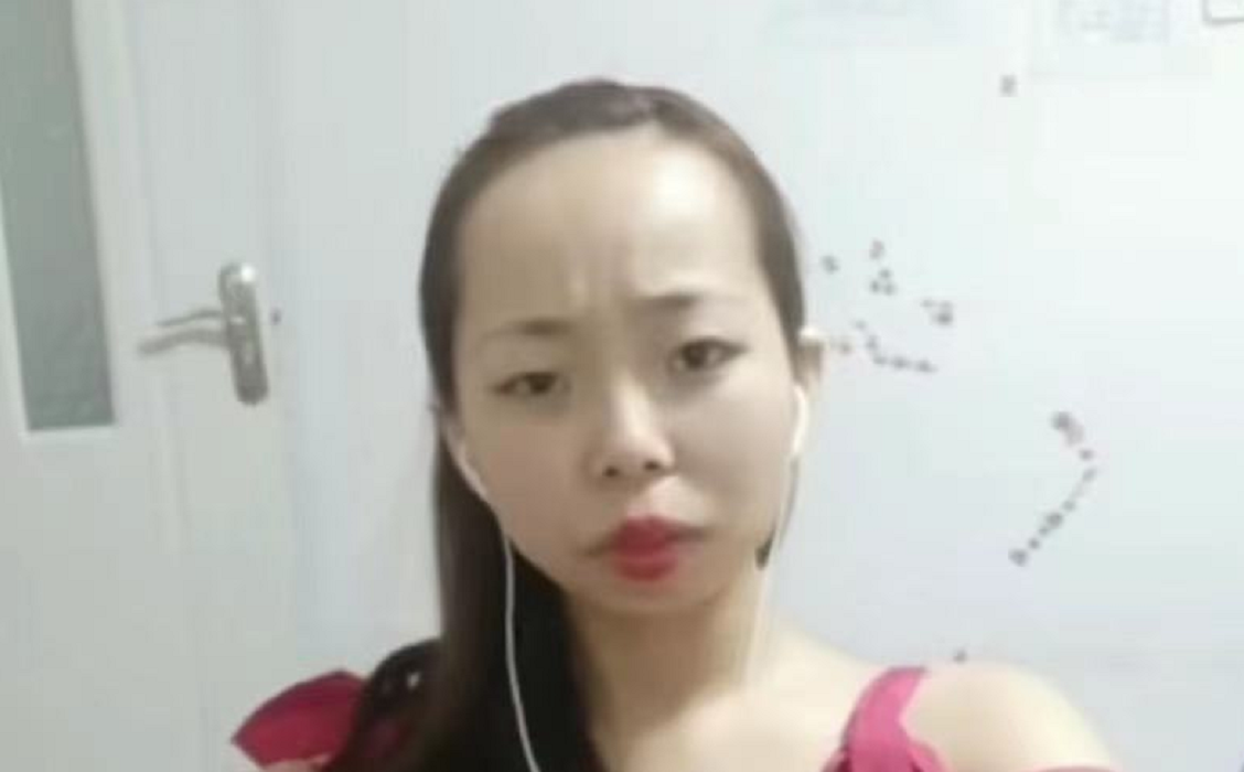 网红嘟嘟姐退网怎么回事，与男友分手原因吗？