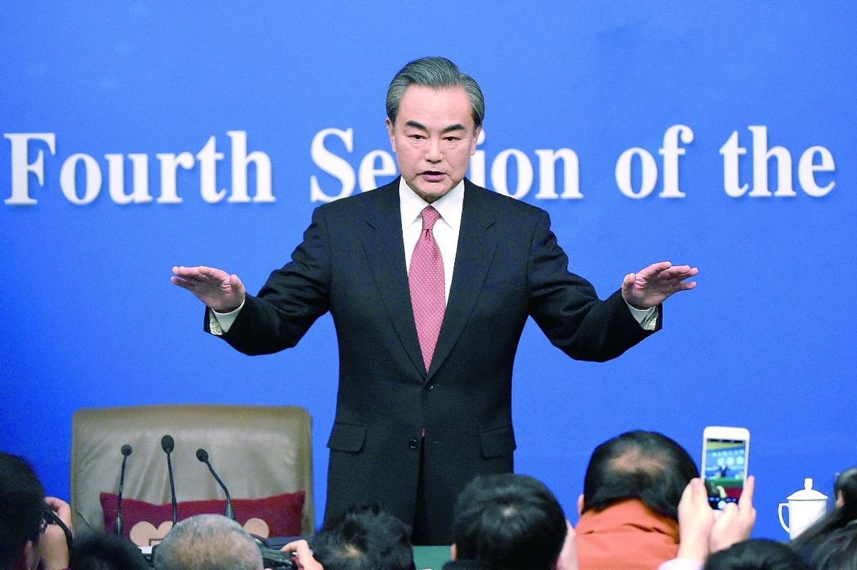 菅義偉拉美國干涉台海，揚言阻止兩岸動武，王毅奉勸日本少管閒事