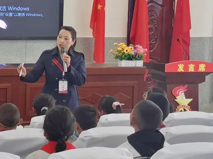 成都市双流区棠湖小学联合送教｜送教促提升 辐射共成长