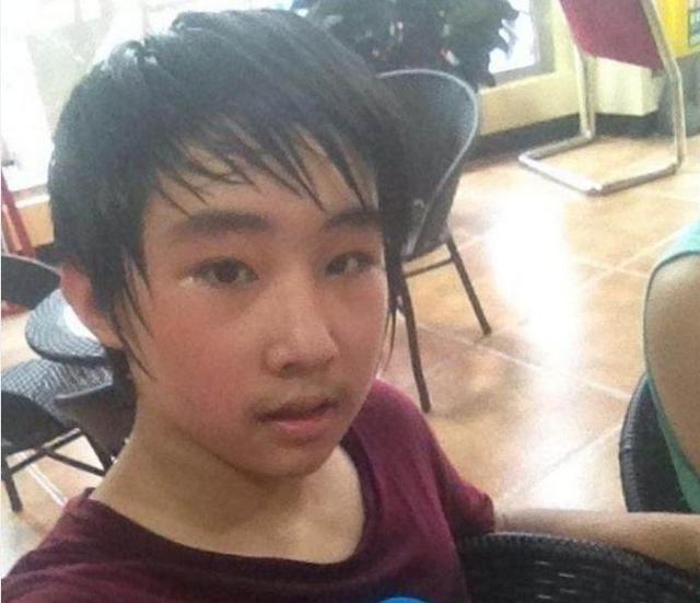 侯高俊杰：9岁搭档周杰伦上春晚，为成名父母卖房，他现状如何？