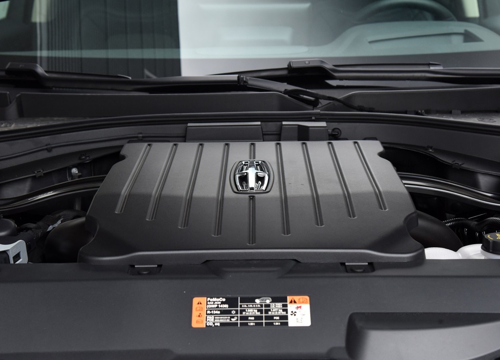 車長5.08米！全系V6發動機，50.98萬起售，林肯飛行家到底如何？