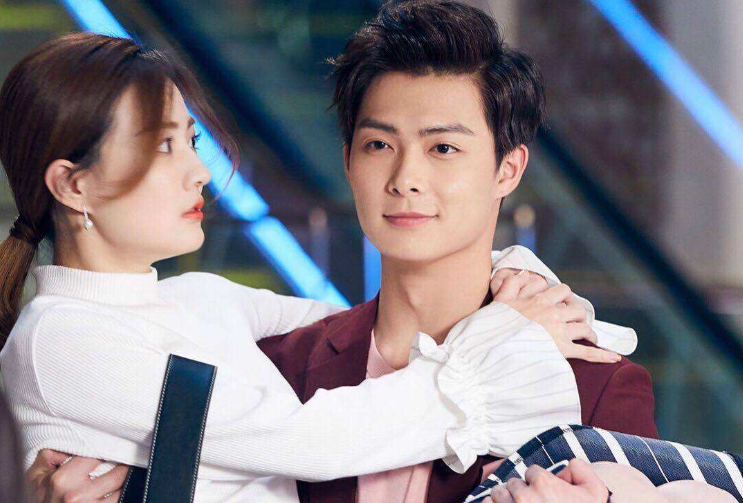 张铭恩发文回应，单身状态遭质疑，网友“一句