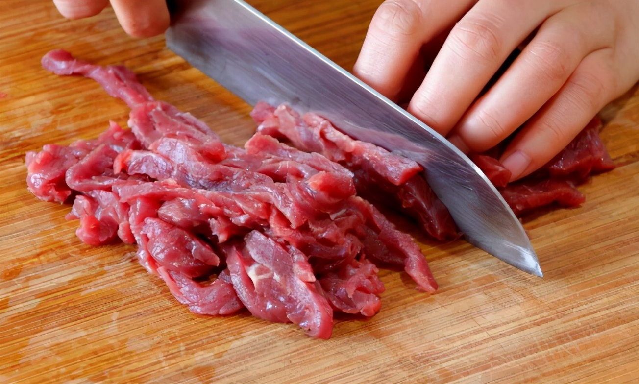 原来腌牛肉不能加食盐和料酒，之前一直做错，难怪牛肉不嫩不香