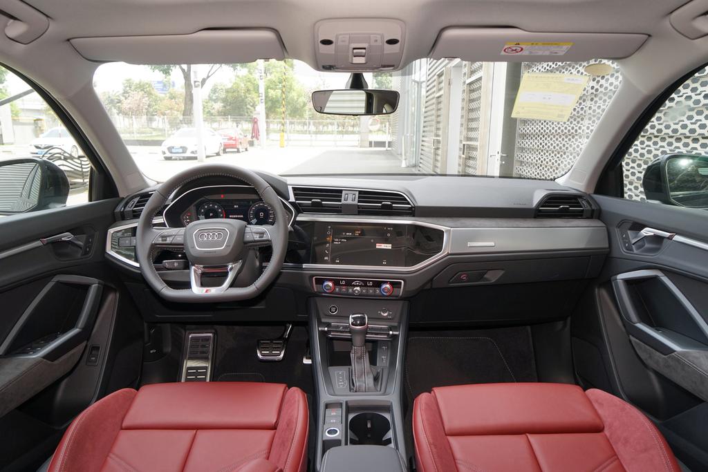 奥迪Q3 Sportback限时优惠5.24万 欢迎试乘试驾