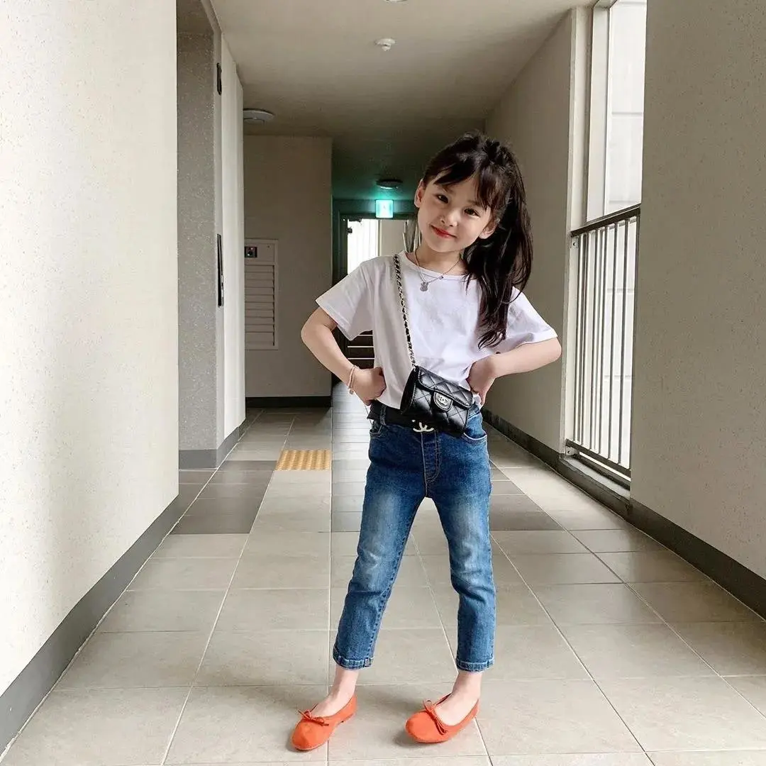 ​8岁女童“撞脸”宋慧乔，靠穿搭圈粉23万！谁规定小孩只能幼稚