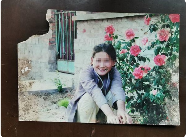 23歲女子不孕，被婆家虐待致死，婚前160斤，死時60斤