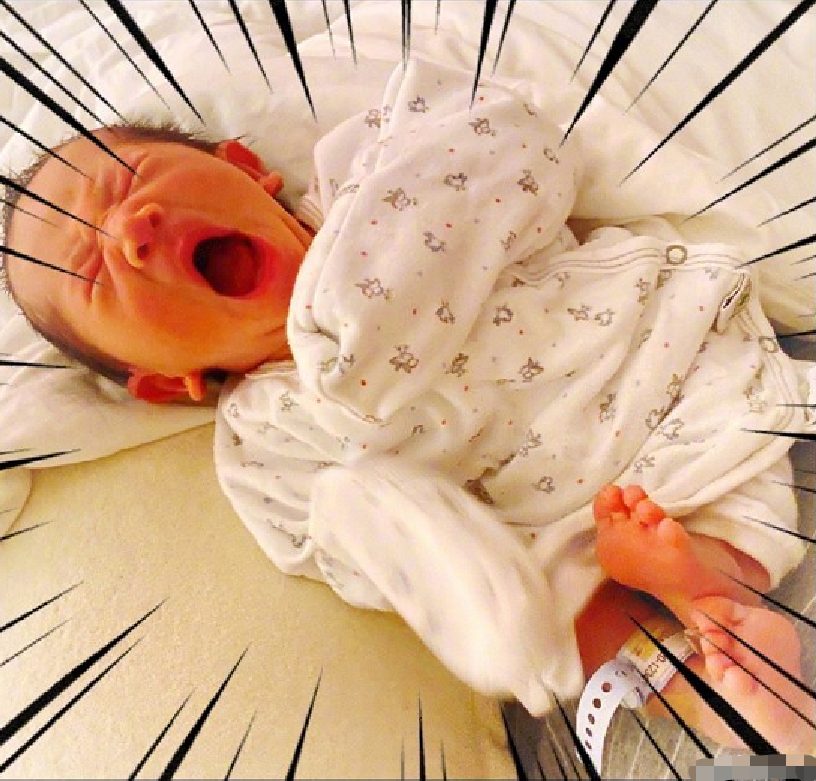 陈小春二度当爸超兴奋！晒儿子正面照，小家伙嘴巴大张小脚丫抢镜