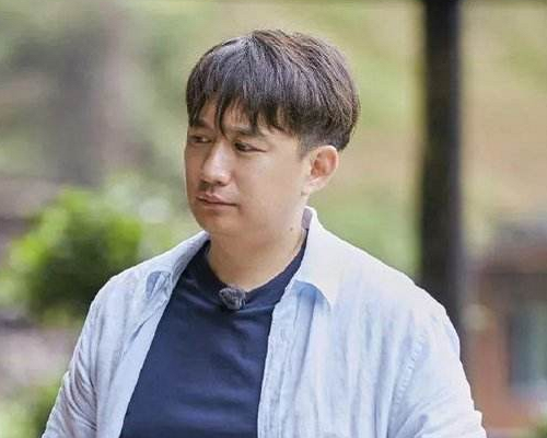 黄磊厨师人设崩了，竟然将“四川腊肠”煮着吃