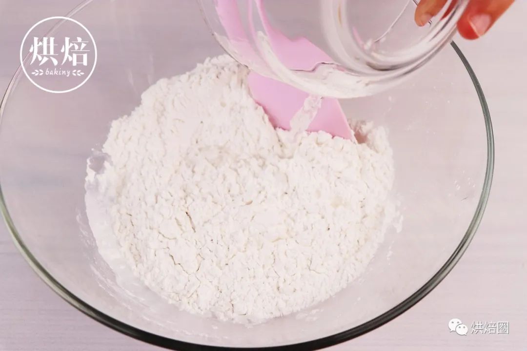 消耗粘米粉 做成可以层层撕着吃的娘惹九层糕，简单美味