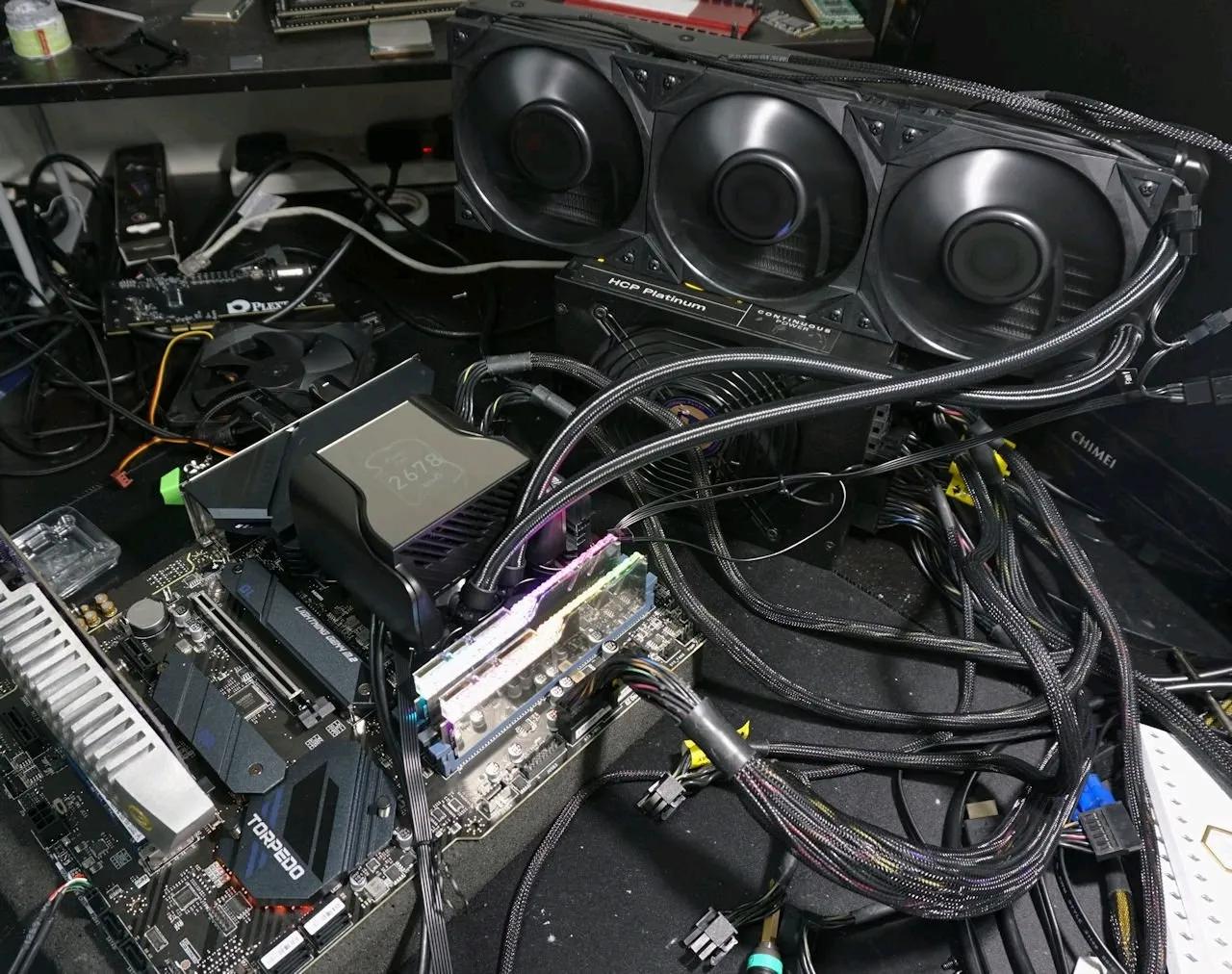 支持LGA 1700/微星MSI MEG CORELIQUID S360 一体式水冷详细评测