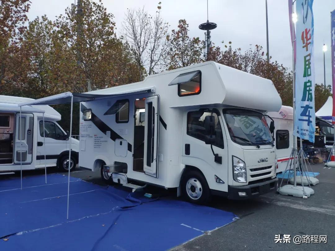 �׿���Ῠ�������ߣ�320L��ˮ�� �Ĵ�������31.8W��