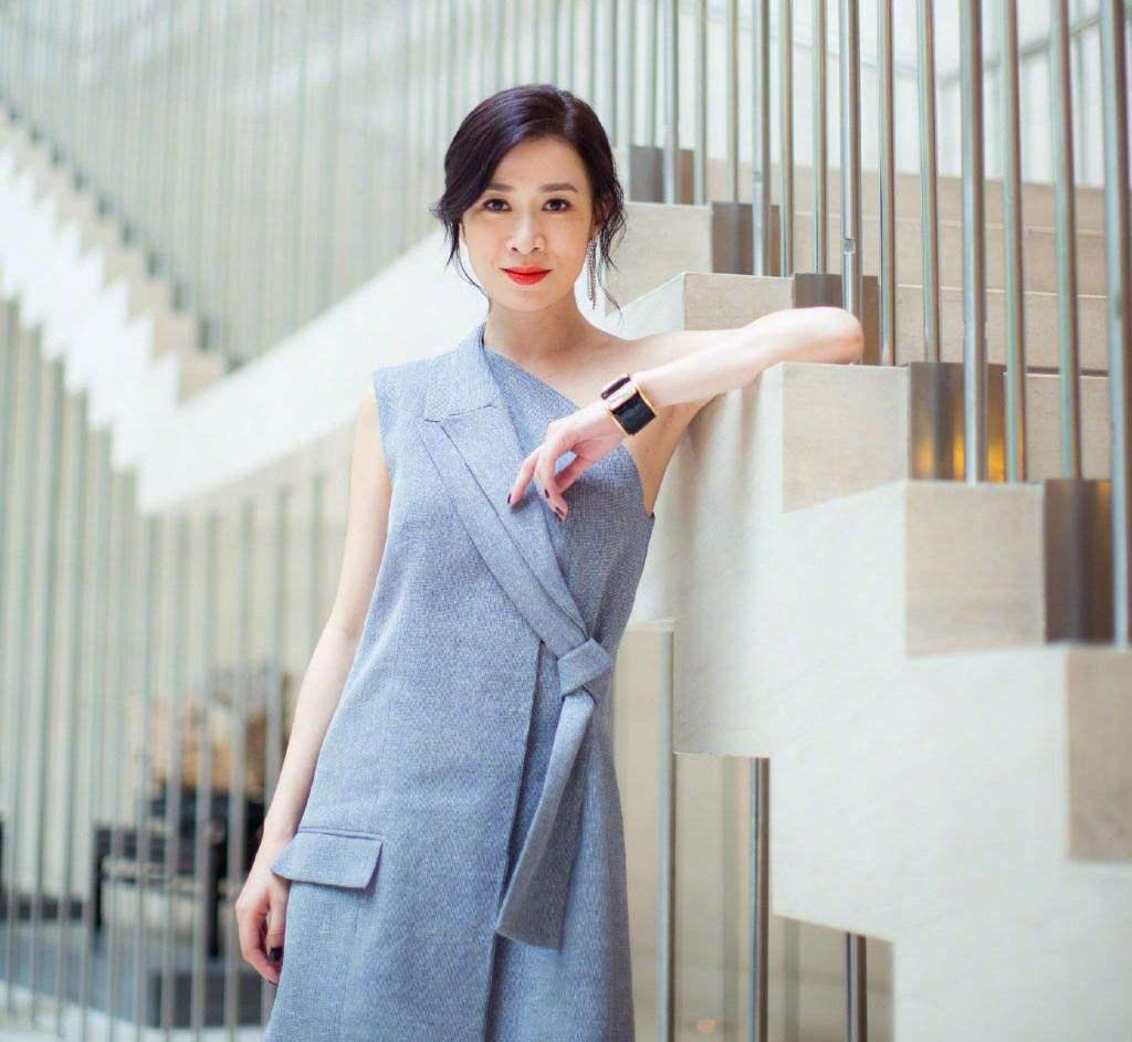 45歲不結婚，月租29萬豪宅獨居，對佘詩曼來說是一種解脫