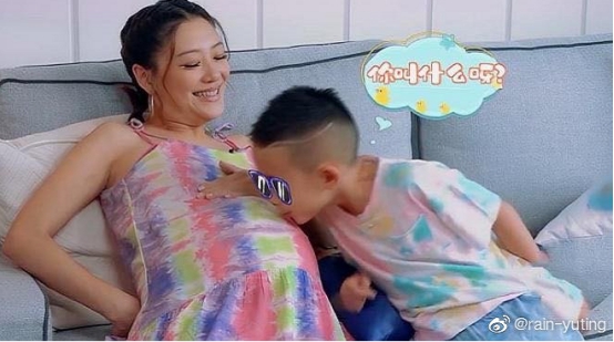 剛剖腹產二胎半年，應采兒再喊話生三胎，陳小春女兒夢依然不滅？