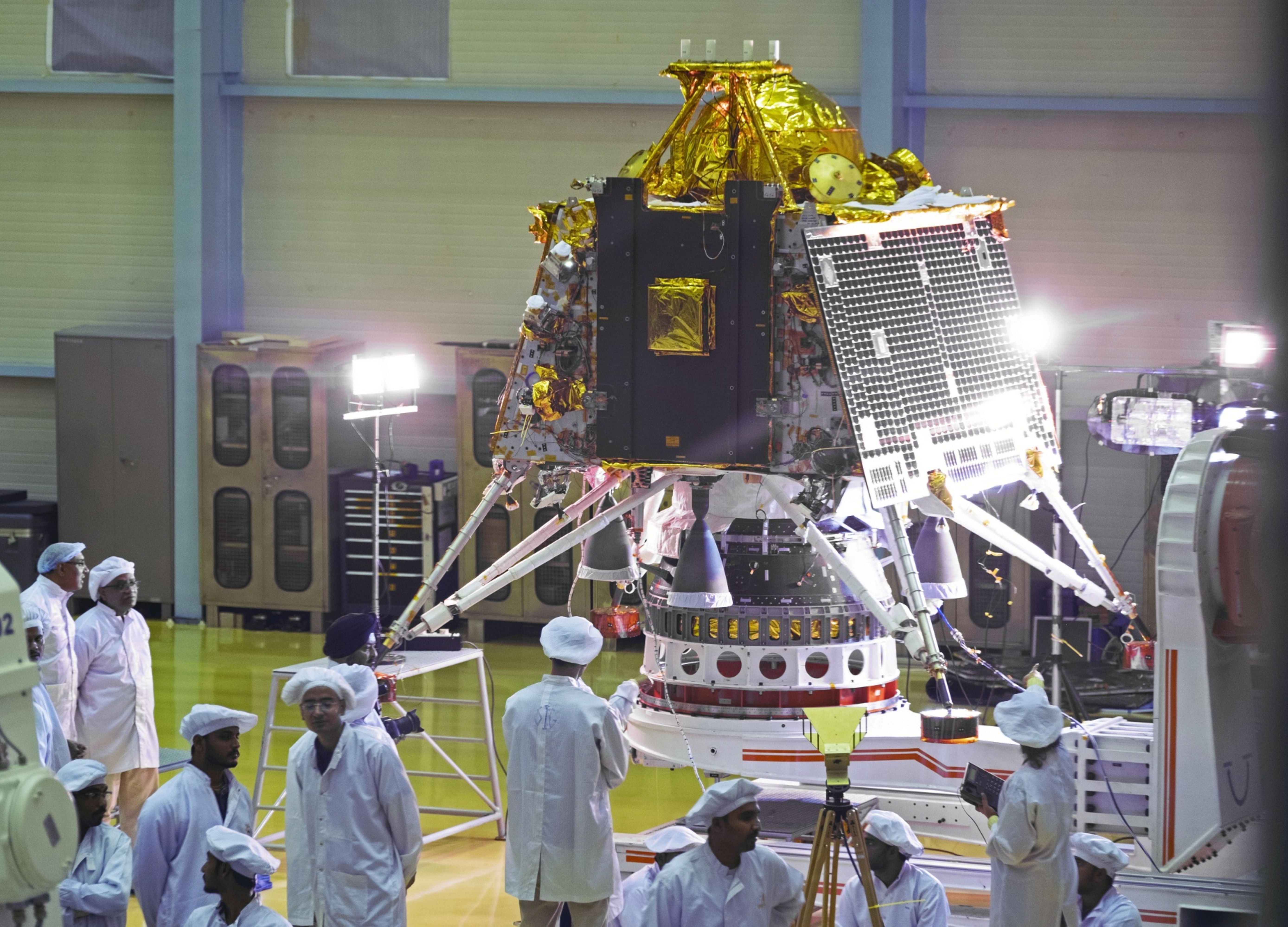 ���й��У���Ҳ�У������ô�ų����ԣ�����1579��5����ʵ�ֵ���