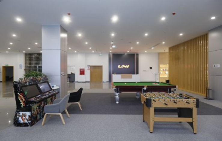 能玩拳皇、打桌球的地方，居然是长安汽车旗舰店？