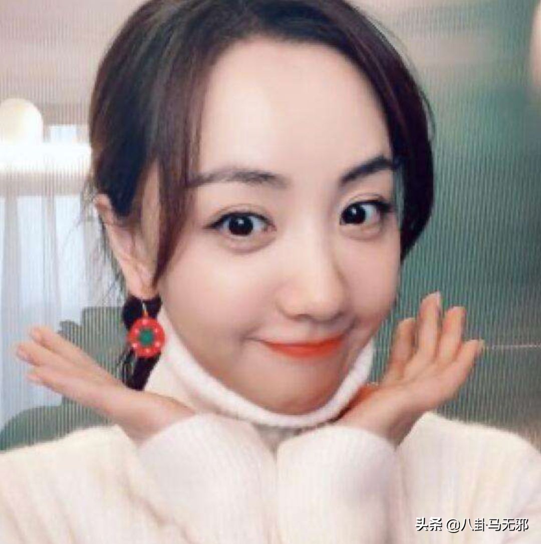 拒绝张艺谋，0绯闻让狗仔爬树，万年女二何日才能迎来“爆红