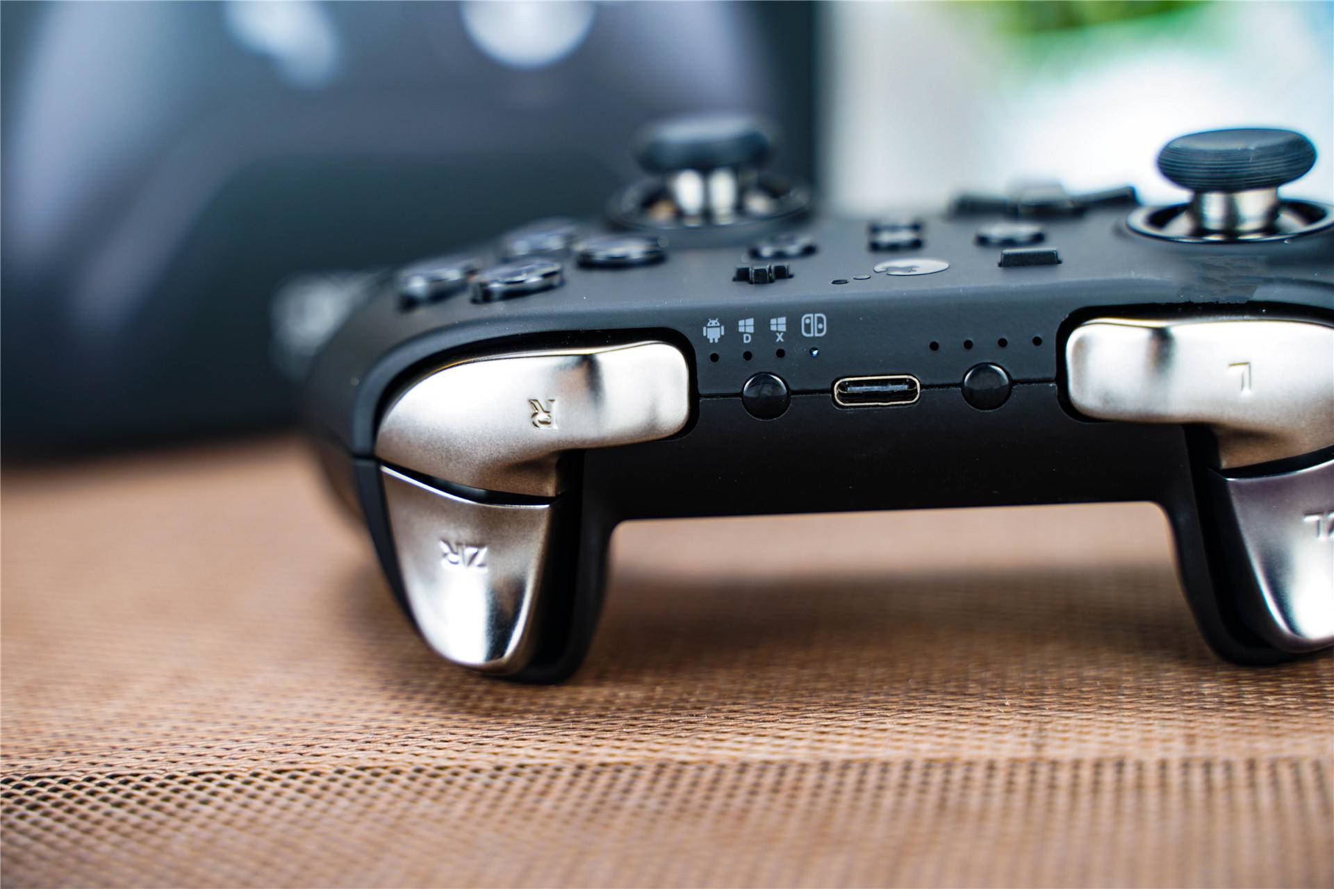 拿着舒服，用着得劲。80后体验谷粒金刚pro游戏手柄