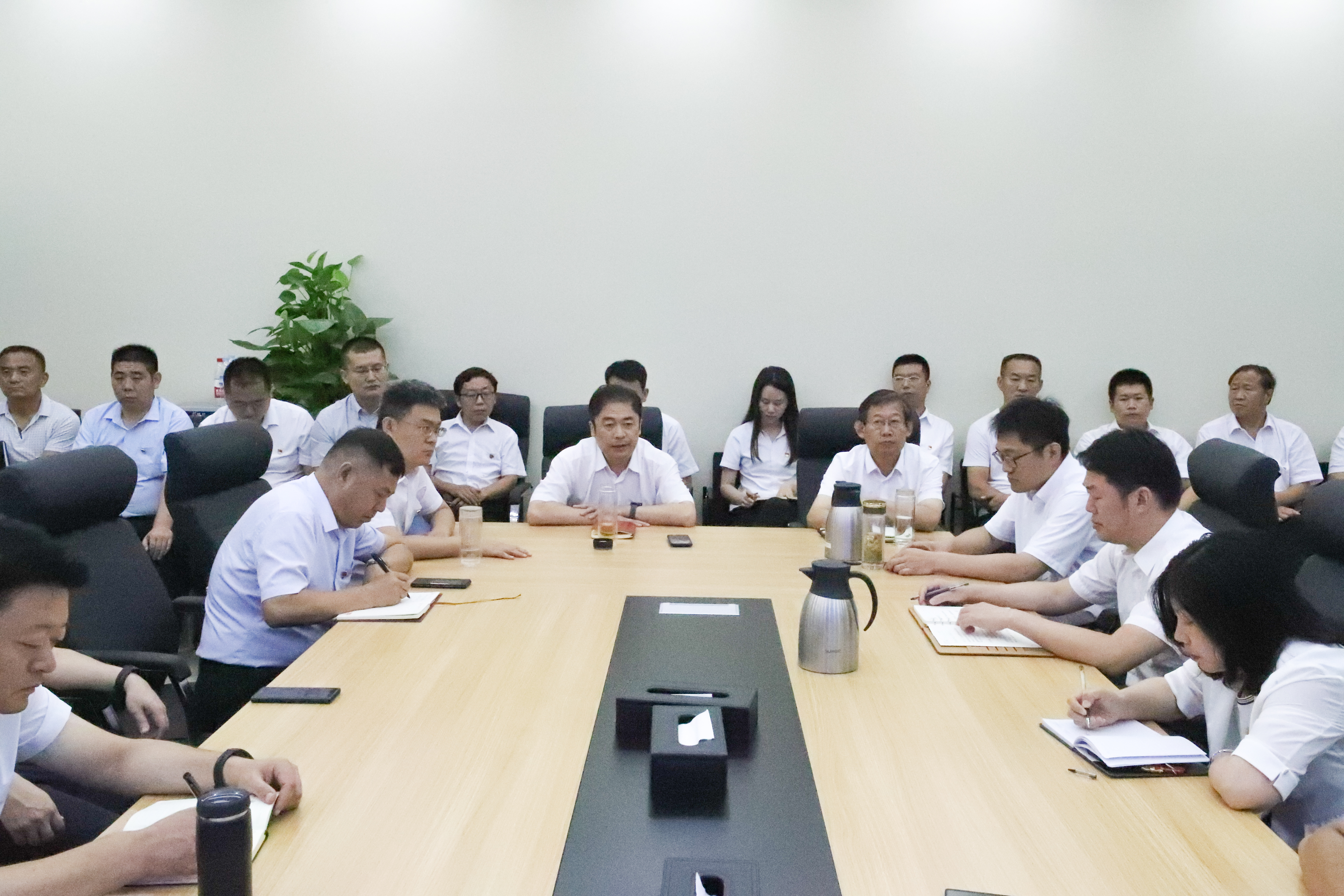 济南新材料产业园区收听收看庆祝中国共产党成立100周年大会