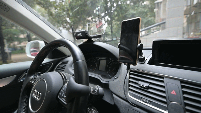 科技感提升1000%，加装车载HUD是怎样一番体验？