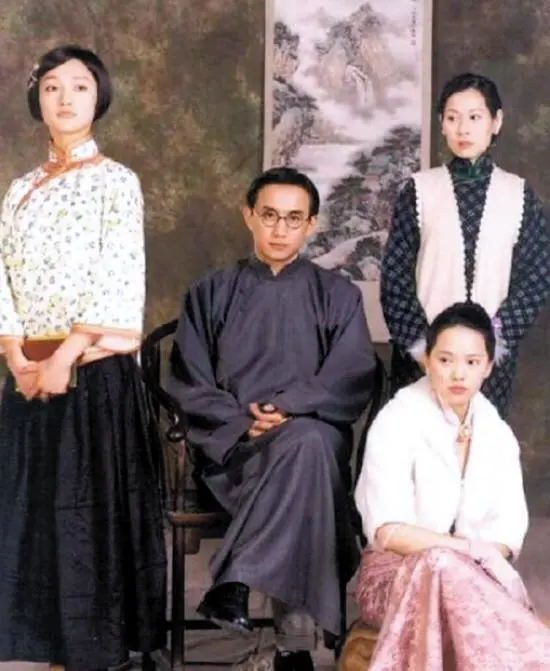 《人間四月天》演員現(xiàn)狀，周迅黃磊發(fā)展良好，實力戲骨卻遺憾離世