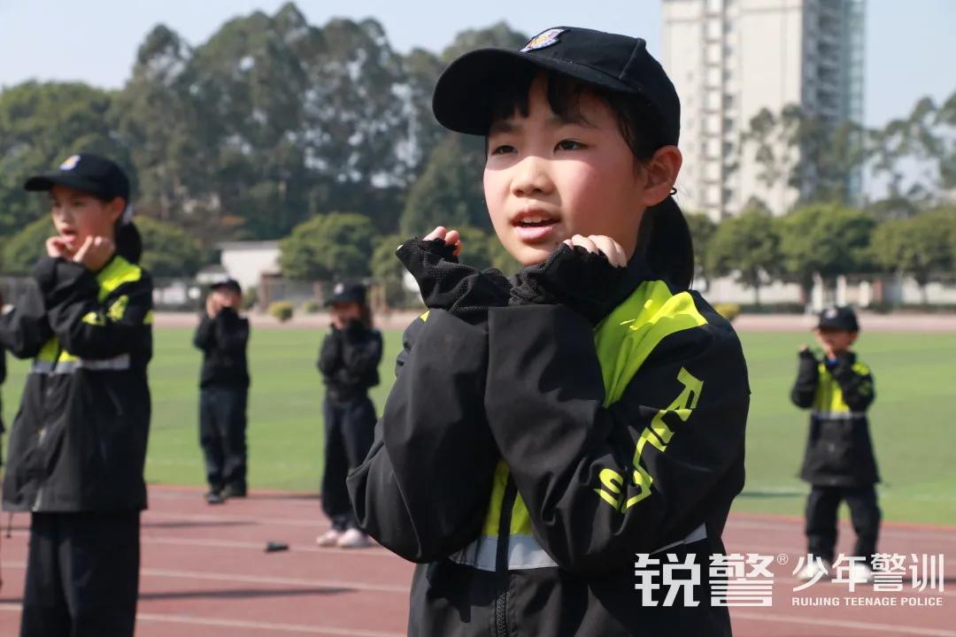 超越体育营圆满结营：少年强中国强，坚定信念勇往直前