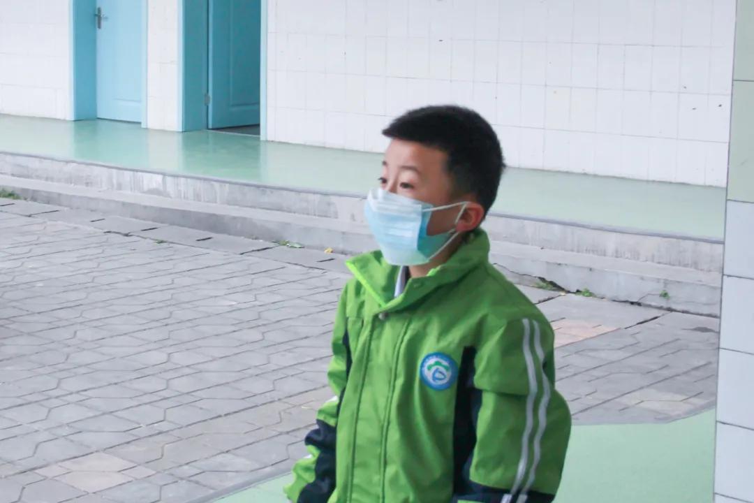 演练不松懈 提升应急防控能力丨双流区公兴小学疫情应急演练