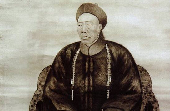 北京发现李莲英墓穴，报废3把铁锤打开，开棺后