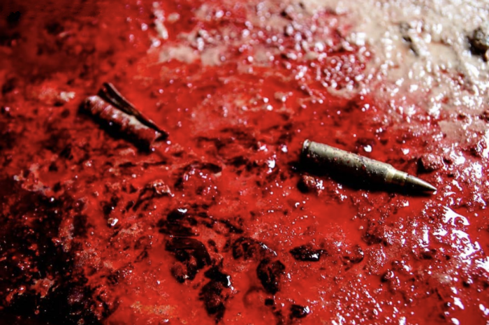 巴西社会已濒临崩溃！贫民窟疫情爆发后，警察