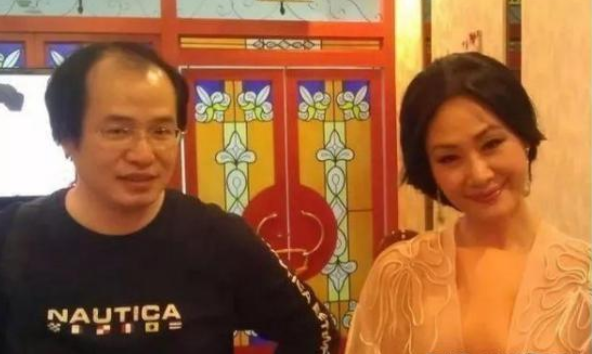 官宣|尹相杰晒结婚证官宣喜讯！于文华做媒 新娘是山东临沂人