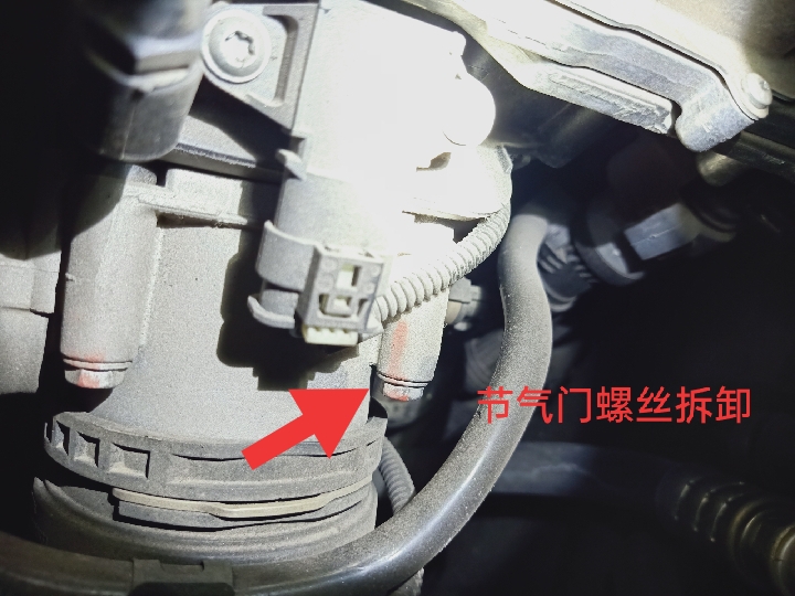 還是律師懂行，一看購車協(xié)議不對，轉身就走