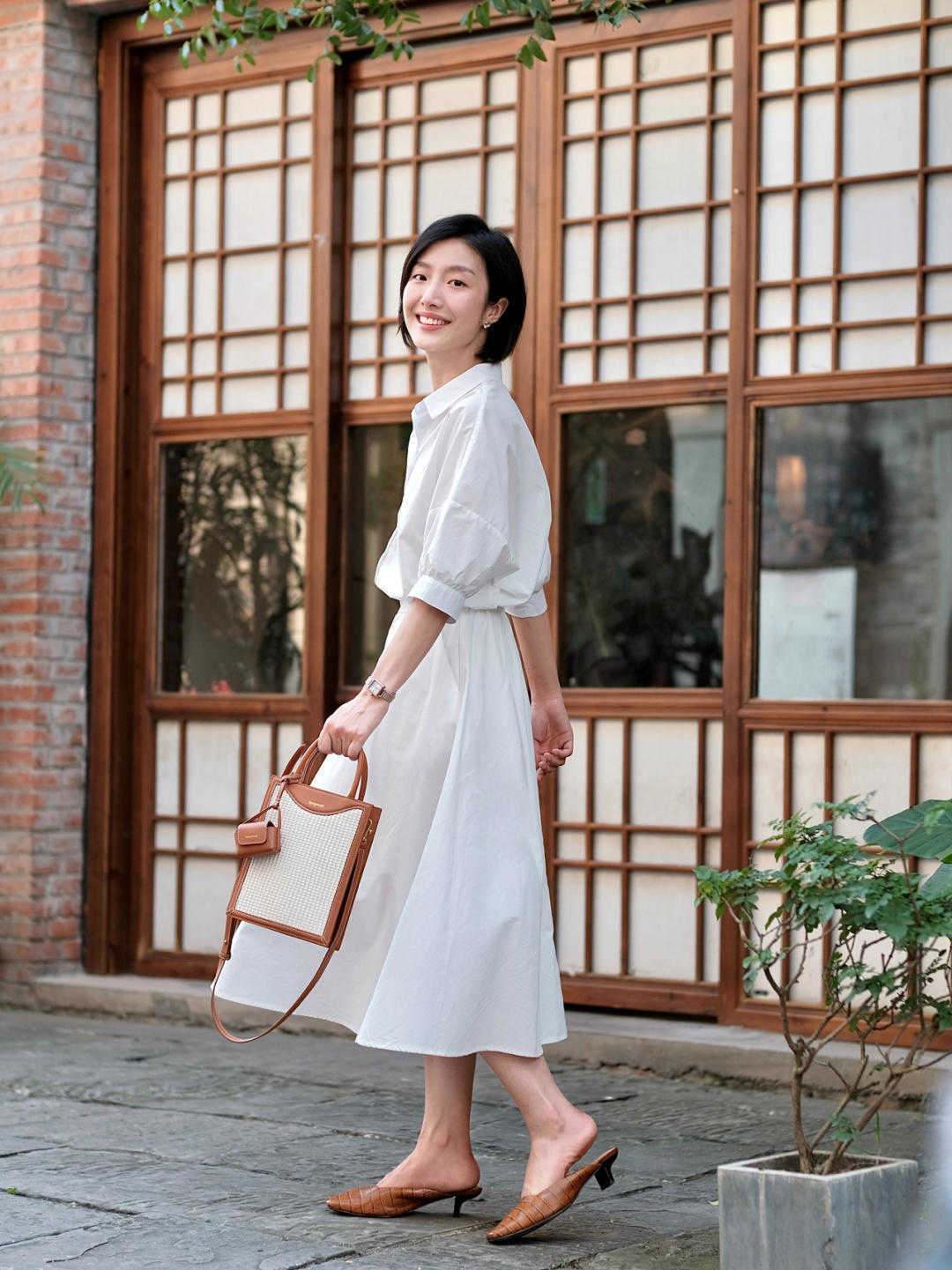 高级感原来很简单，多借鉴“白色系穿搭”，温柔优雅不挑人